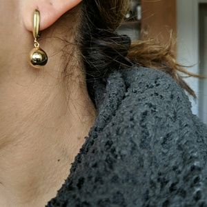 14K yellow gold shiny  bead drop earrings